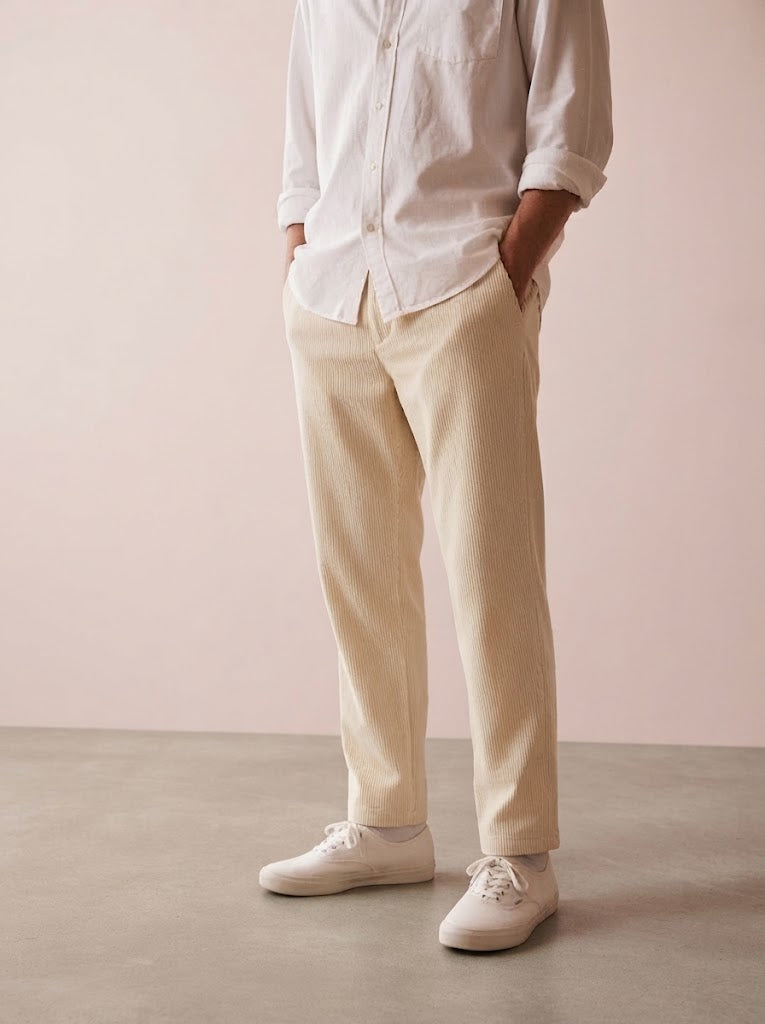 Pantalón de pana fina — corte recto y cómodo